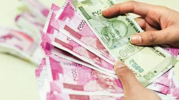 Financial experts recommend considering separate term insurance due to its lower premiums, offering consumers a better alternative.